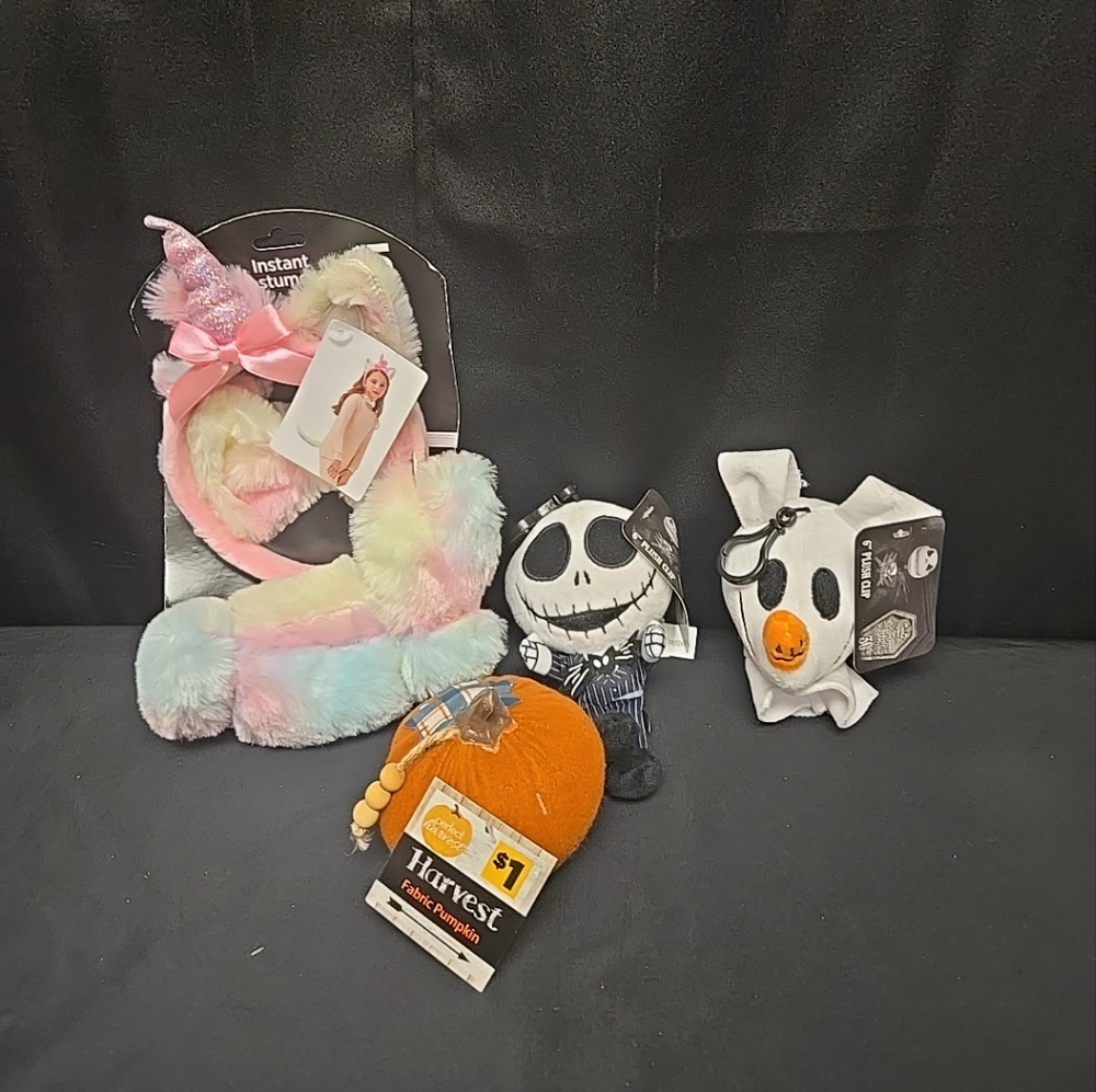 4 Piece Mixed Lot The Nightmare Before Christmas Clips Costume Kit & Pumpkin